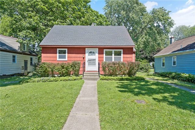 13 Curtis Avenue, Lysander, NY 13027
