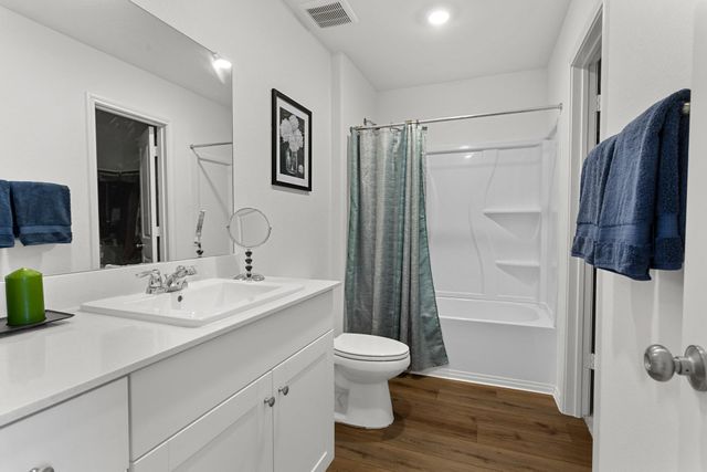584 Commander Abbott DR, Jarrell, TX 76537