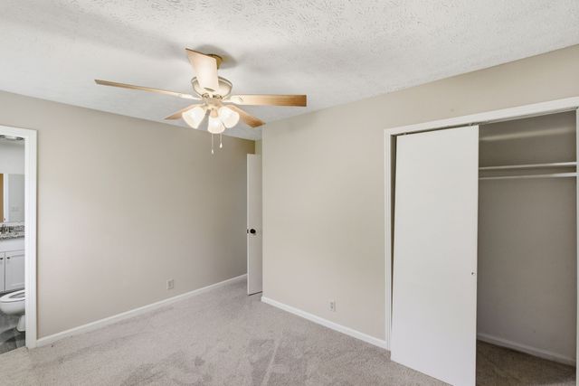 1040 Rebecca Dr, Burns, TN 37029