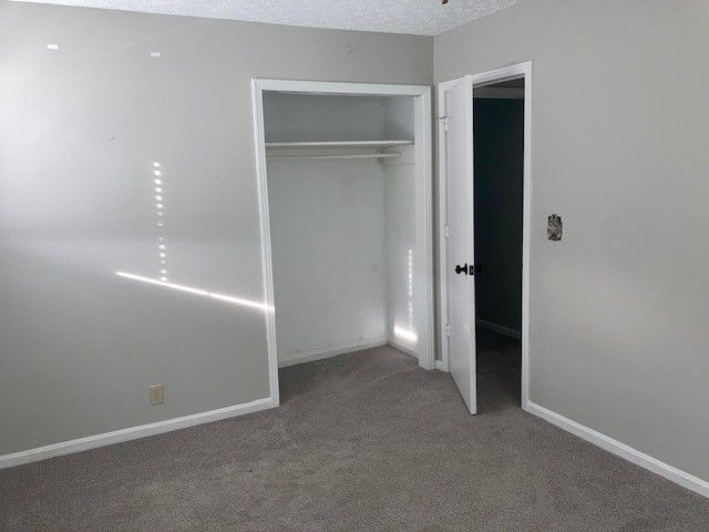 1040 Rebecca Dr, Burns, TN 37029