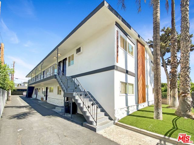 11347 Emelita Street 6, North Hollywood (los Angeles), CA 91601