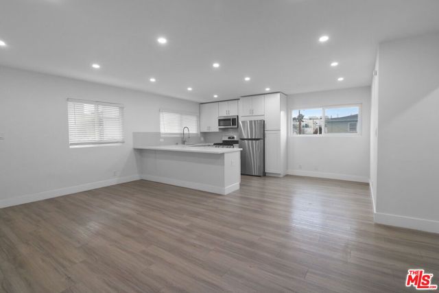 11347 Emelita Street 6, North Hollywood (los Angeles), CA 91601