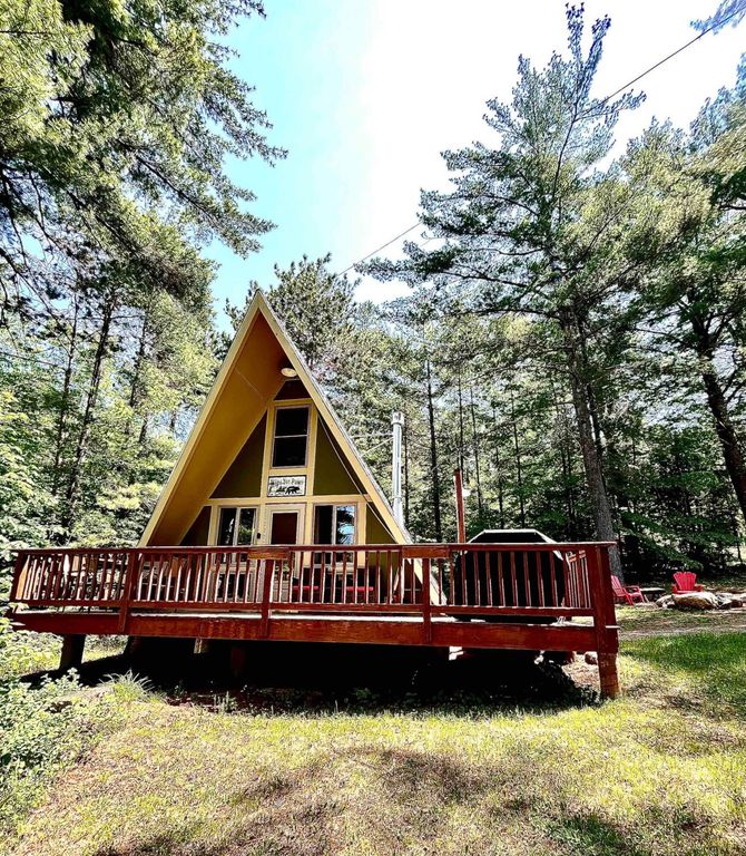 39 Juniper Hill Road, Wilmington, NY 12997