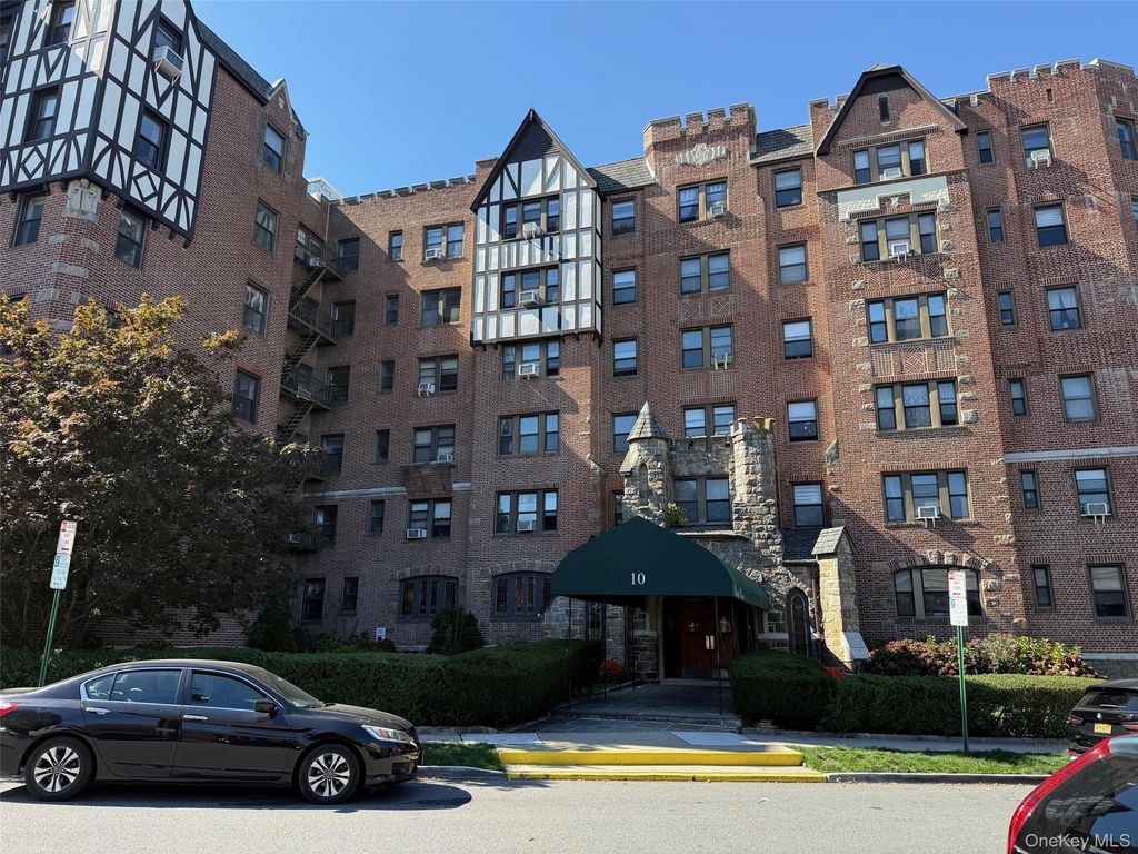 10 Nosband Avenue 3A, White Plains, NY 10605