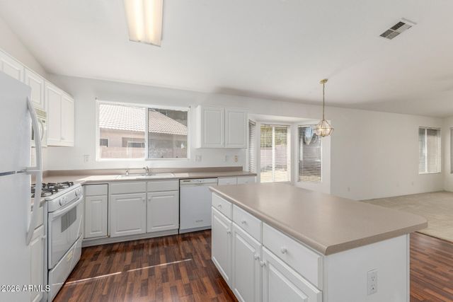 1410 S ROANOKE Street, Mesa, AZ 85206