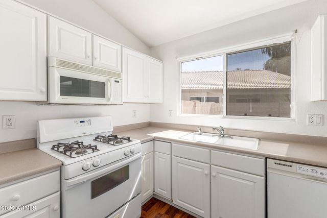 1410 S ROANOKE Street, Mesa, AZ 85206