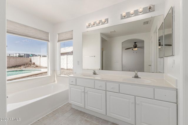 1410 S ROANOKE Street, Mesa, AZ 85206