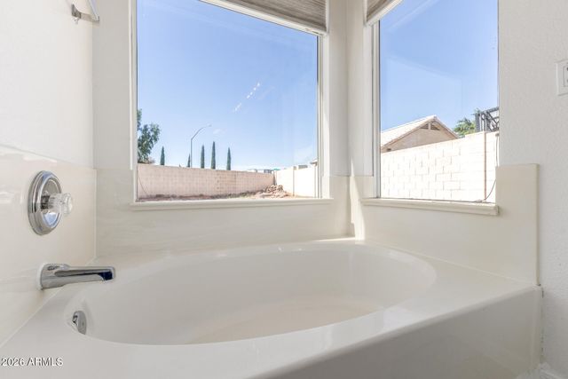 1410 S ROANOKE Street, Mesa, AZ 85206