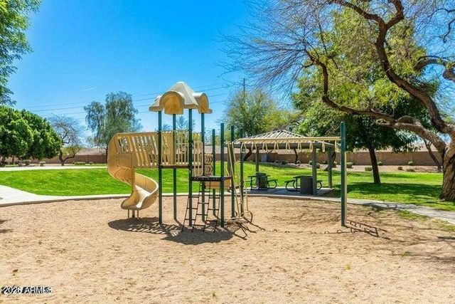 1410 S ROANOKE Street, Mesa, AZ 85206