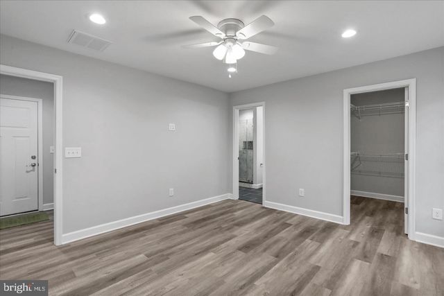 19 MOUNTAIN LAUREL DR, Berkeley Springs, WV 25411