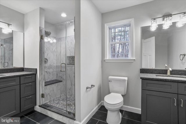 19 MOUNTAIN LAUREL DR, Berkeley Springs, WV 25411