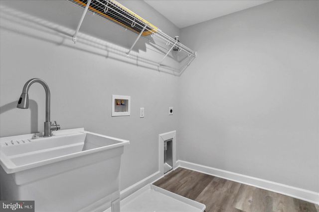 19 MOUNTAIN LAUREL DR, Berkeley Springs, WV 25411