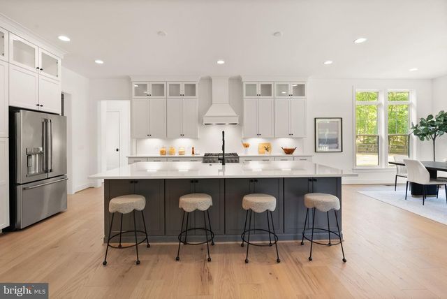 7207 BARNETT RD, Bethesda, MD 20817