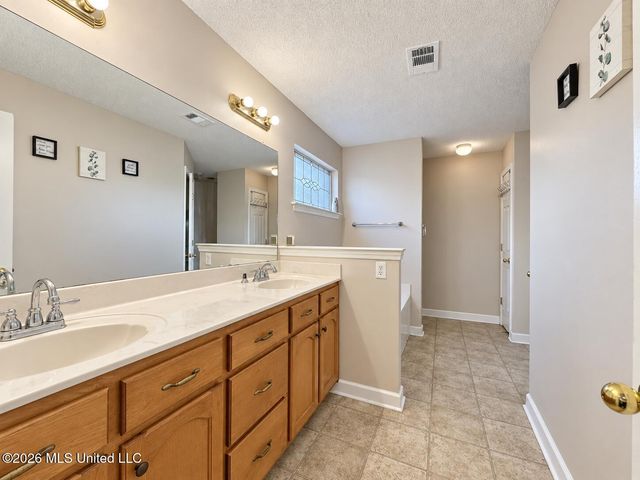 1636 Madison Cove, Southaven, MS 38671