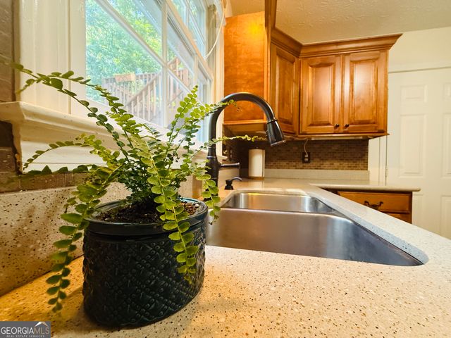 412 Taberon Road, Peachtree City, GA 30269