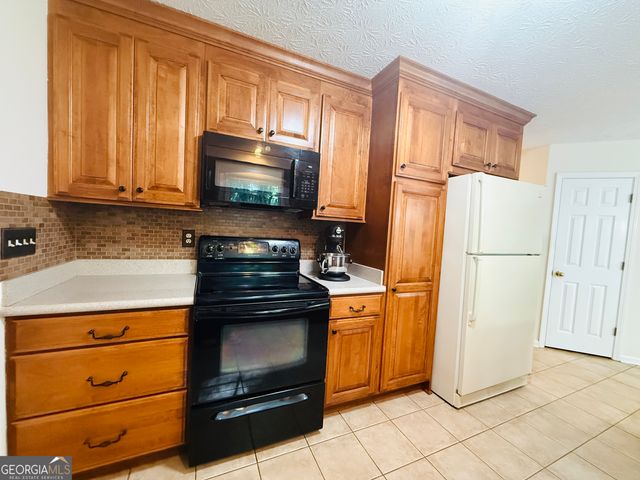 412 Taberon Road, Peachtree City, GA 30269