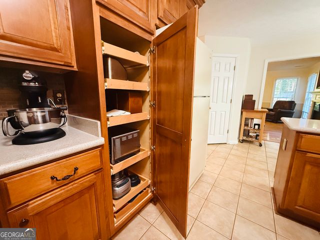 412 Taberon Road, Peachtree City, GA 30269