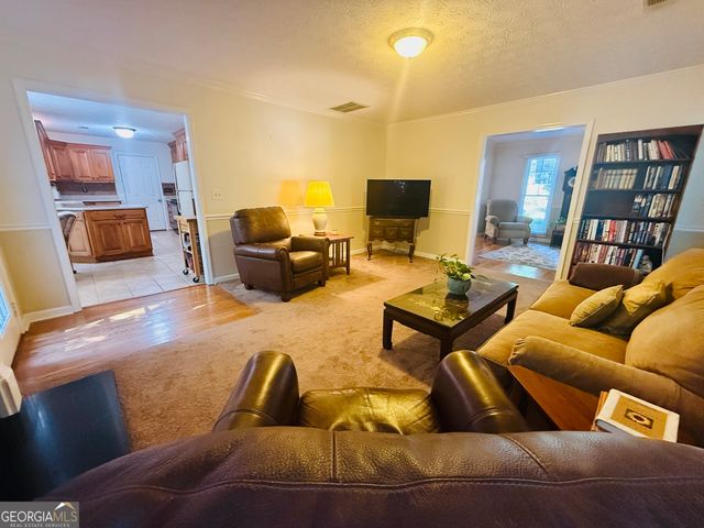 412 Taberon Road, Peachtree City, GA 30269