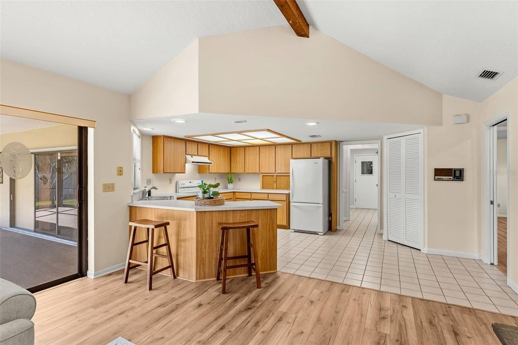 Image 19 of property listing at 2213 WOODLAWN CIRCLE, Melbourne, FL 32934