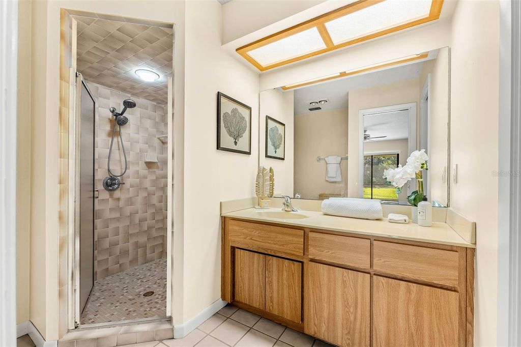 Image 31 of property listing at 2213 WOODLAWN CIRCLE, Melbourne, FL 32934