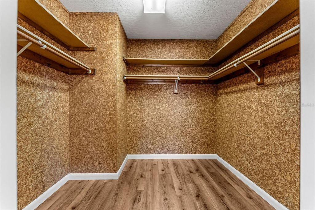 Image 36 of property listing at 2213 WOODLAWN CIRCLE, Melbourne, FL 32934