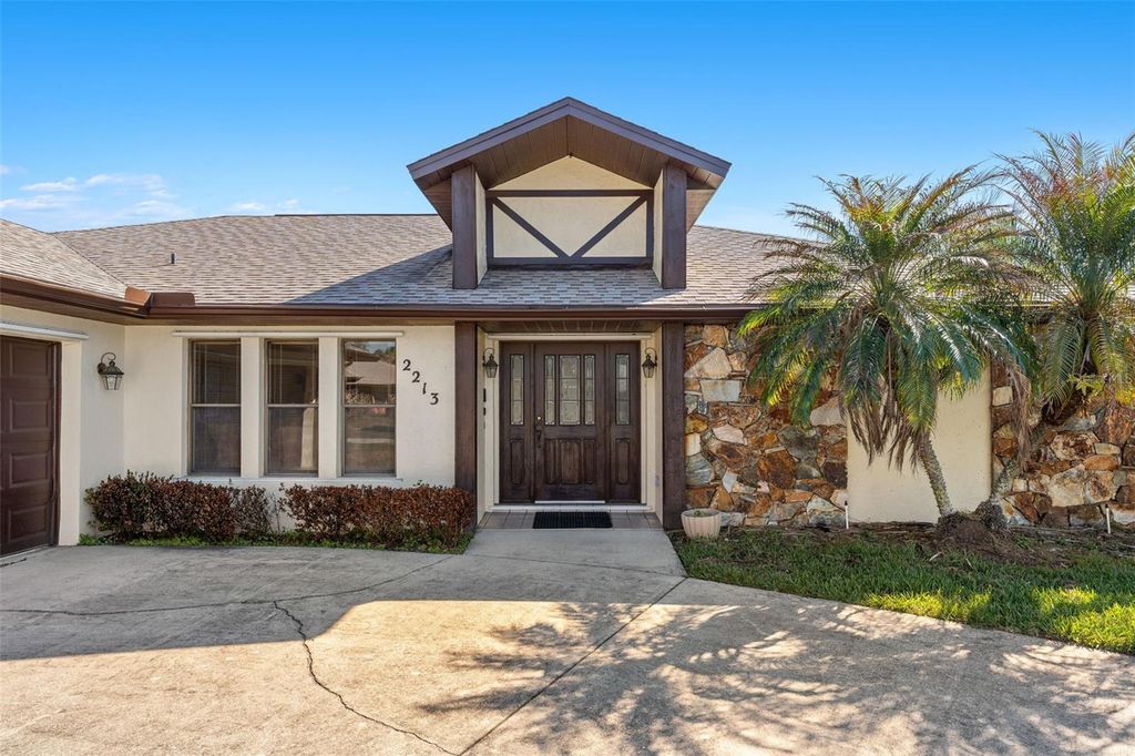 Image 5 of property listing at 2213 WOODLAWN CIRCLE, Melbourne, FL 32934