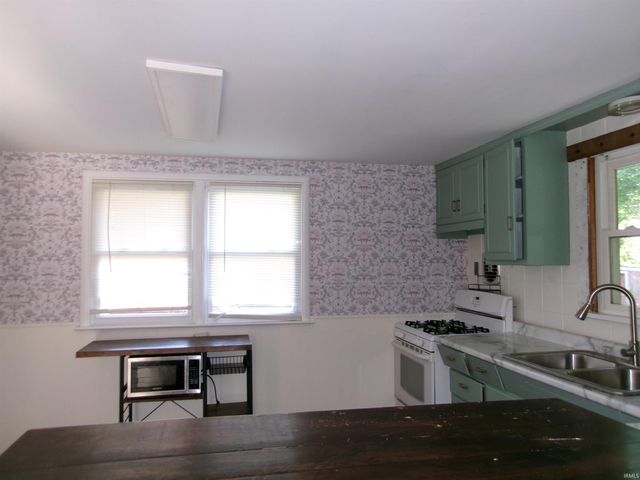7577 N 550 E, Rochester, IN 46975