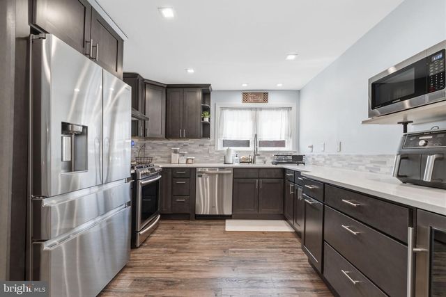 3618 ESSEX LN, Philadelphia, PA 19114