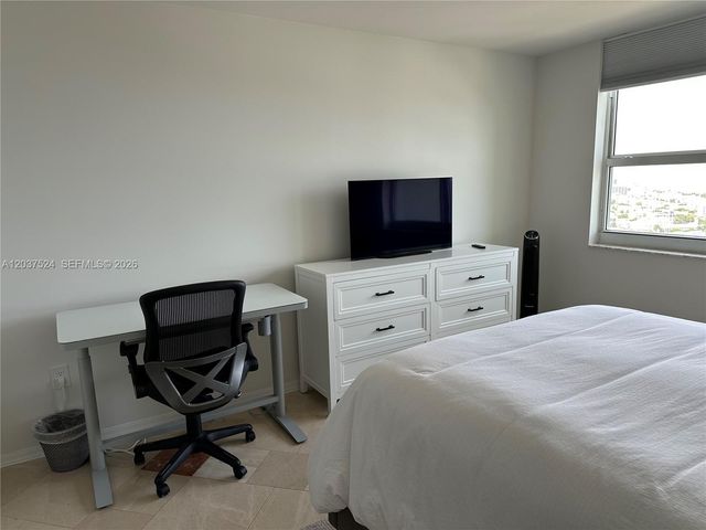 90 Alton Road 2809, Miami Beach, FL 33139