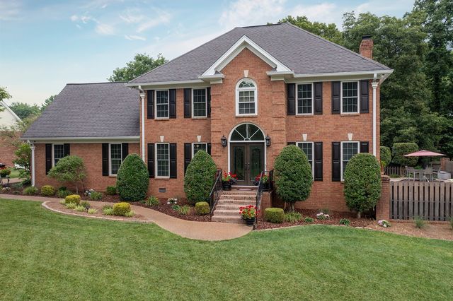 129 Baldridge Dr, White House, TN 37188