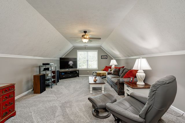 129 Baldridge Dr, White House, TN 37188