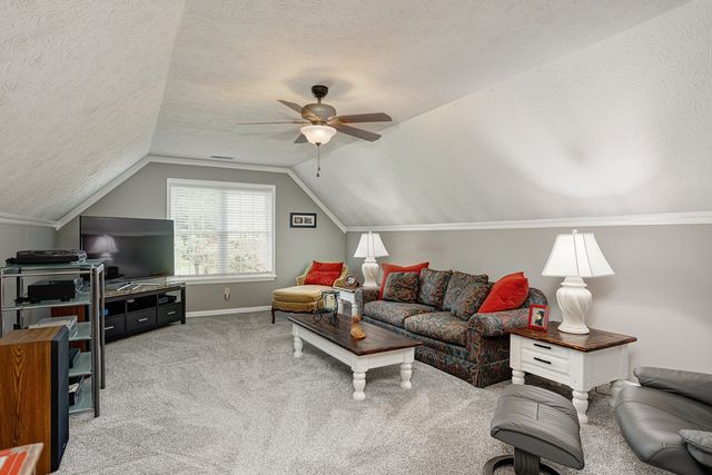129 Baldridge Dr, White House, TN 37188