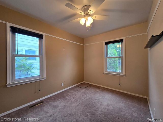 5898 N Globe Street, Westland, MI 48185