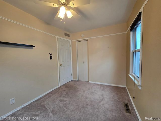 5898 N Globe Street, Westland, MI 48185
