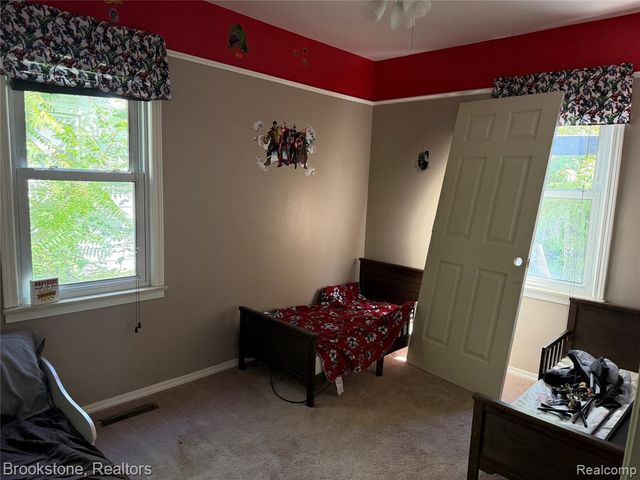 5898 N Globe Street, Westland, MI 48185