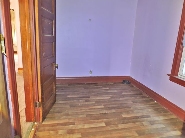 10437 S Avenue H, Chicago, IL 60617