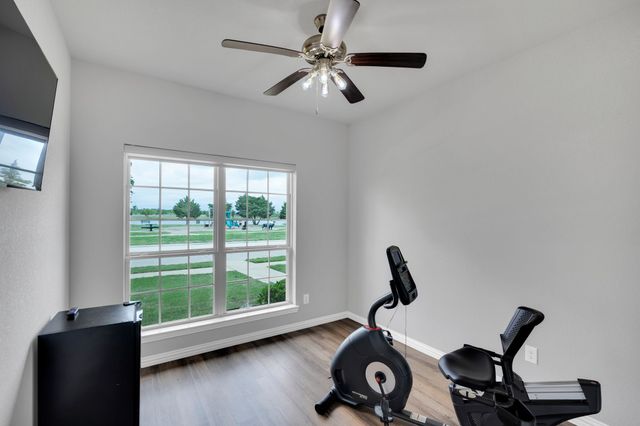 532 Meadowlake Drive, Waxahachie, TX 75165