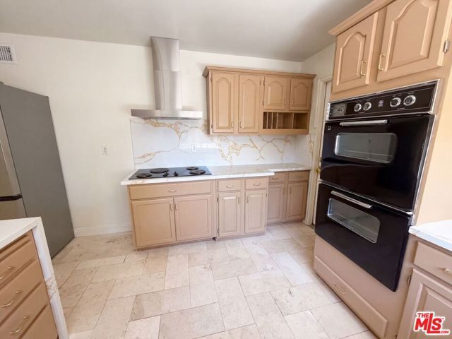 7365 Pomelo Drive, Los Angeles, CA 91307