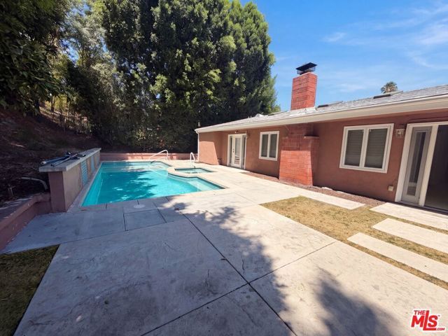 7365 Pomelo Drive, Los Angeles, CA 91307