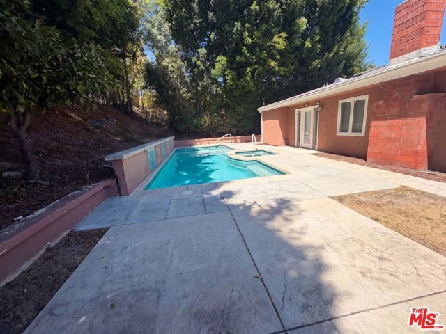 7365 Pomelo Drive, Los Angeles, CA 91307