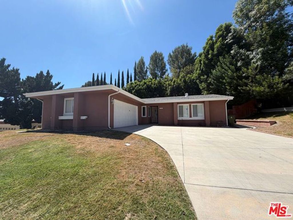 7365 Pomelo Drive, Los Angeles, CA 91307
