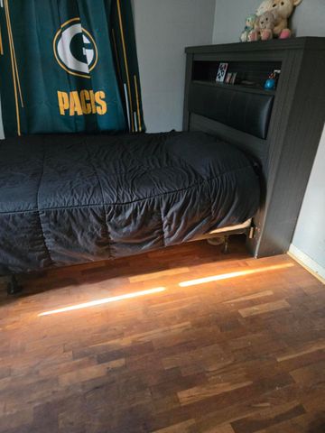 611 S Harrison Avenue, Aurora, MO 65605