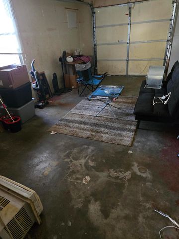 611 S Harrison Avenue, Aurora, MO 65605