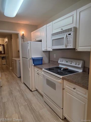 3391 Tremonte Circle Suite 100, Rochester, MI 48306