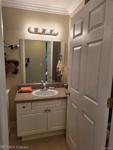 3391 Tremonte Circle Suite 100, Rochester, MI 48306