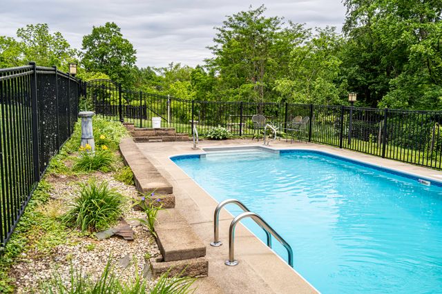 5205 Rabbit Hash Road, Union, KY 41091
