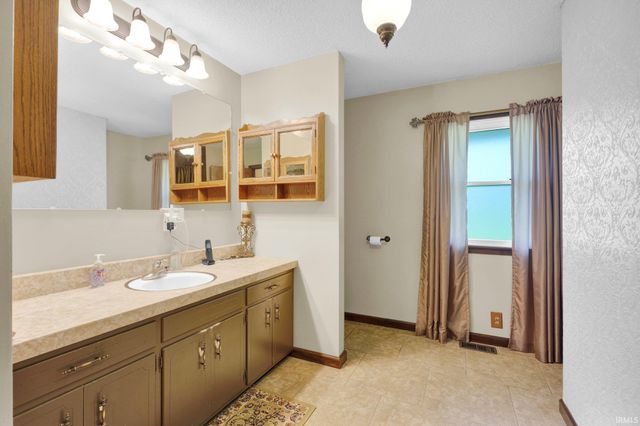 2403 G Street, Bedford, IN 47421