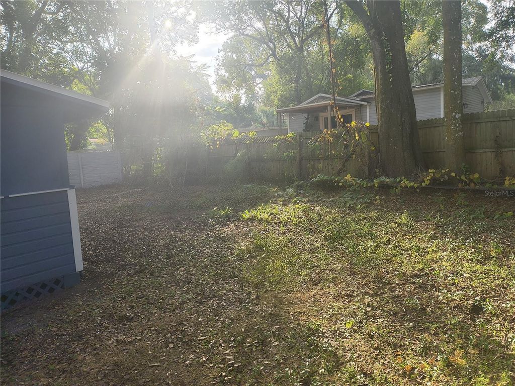 Image 3 of property listing at 1406 GREENWOOD STREET, Orlando, FL 32801