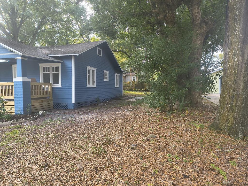 Image 4 of property listing at 1406 GREENWOOD STREET, Orlando, FL 32801