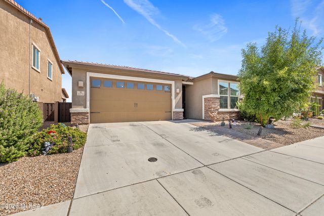 6575 E Via Arroyo Largo, Tucson, AZ 85756
